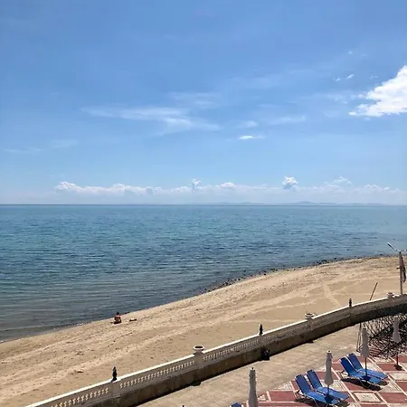 Appartement Beachfront Elenite